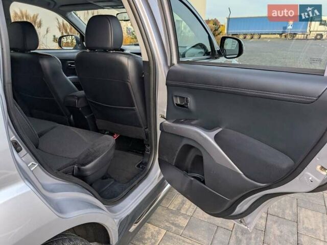 Сірий Міцубісі Аутлендер ХЛ, об'ємом двигуна 2.2 л та пробігом 266 тис. км за 11250 $, фото 55 на Automoto.ua