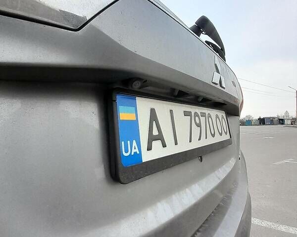 Сірий Міцубісі Аутлендер ХЛ, об'ємом двигуна 2.4 л та пробігом 25 тис. км за 15900 $, фото 16 на Automoto.ua