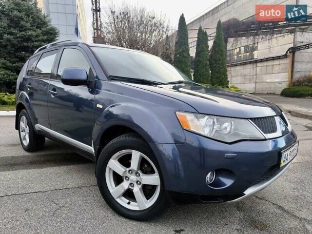 Синий Мицубиси Аутлендер ХЛ, объемом двигателя 3 л и пробегом 197 тыс. км за 9200 $, фото 15 на Automoto.ua