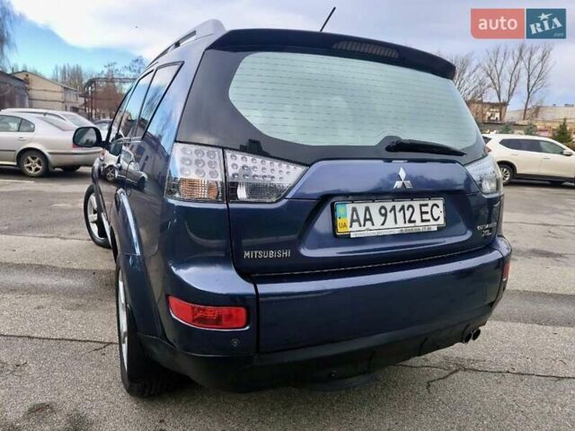 Синий Мицубиси Аутлендер ХЛ, объемом двигателя 3 л и пробегом 197 тыс. км за 9200 $, фото 6 на Automoto.ua