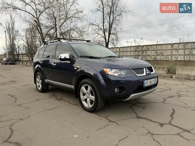 Синий Мицубиси Аутлендер ХЛ, объемом двигателя 3 л и пробегом 180 тыс. км за 9900 $, фото 3 на Automoto.ua