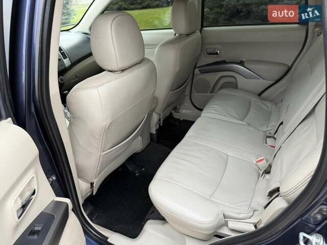 Синий Мицубиси Аутлендер ХЛ, объемом двигателя 3 л и пробегом 180 тыс. км за 9900 $, фото 21 на Automoto.ua