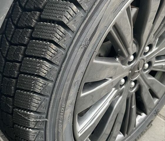 Белый Мицубиси Аутлендер, объемом двигателя 2.4 л и пробегом 150 тыс. км за 16000 $, фото 3 на Automoto.ua