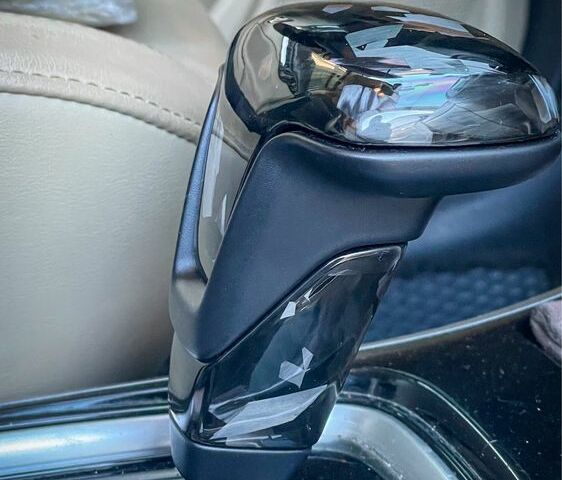 Белый Мицубиси Аутлендер, объемом двигателя 2.4 л и пробегом 150 тыс. км за 16000 $, фото 5 на Automoto.ua