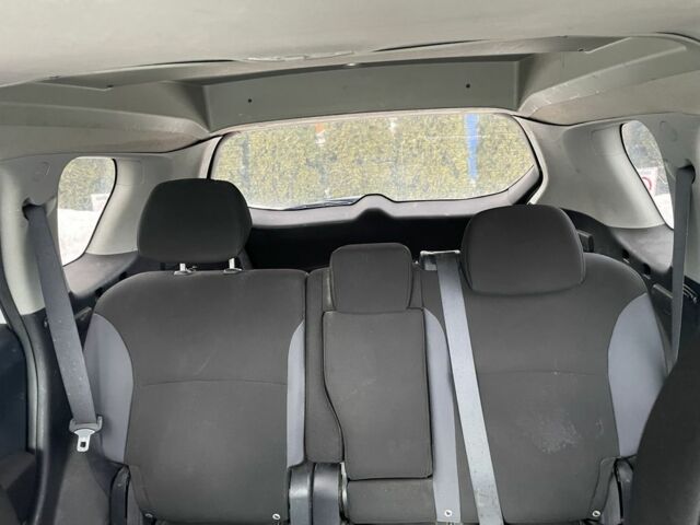 Белый Мицубиси Аутлендер, объемом двигателя 2 л и пробегом 270 тыс. км за 4700 $, фото 7 на Automoto.ua