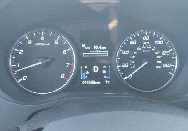 Белый Мицубиси Аутлендер, объемом двигателя 2.4 л и пробегом 119 тыс. км за 17800 $, фото 6 на Automoto.ua