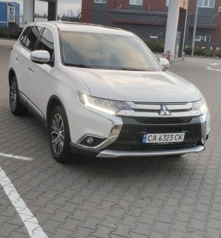 Белый Мицубиси Аутлендер, объемом двигателя 2.4 л и пробегом 119 тыс. км за 17800 $, фото 2 на Automoto.ua