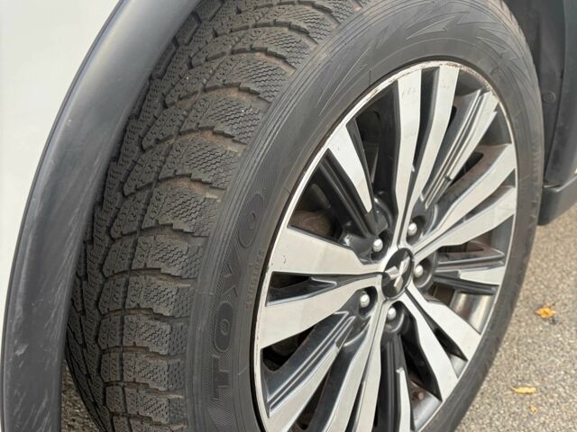 Белый Мицубиси Аутлендер, объемом двигателя 2.4 л и пробегом 168 тыс. км за 19500 $, фото 20 на Automoto.ua