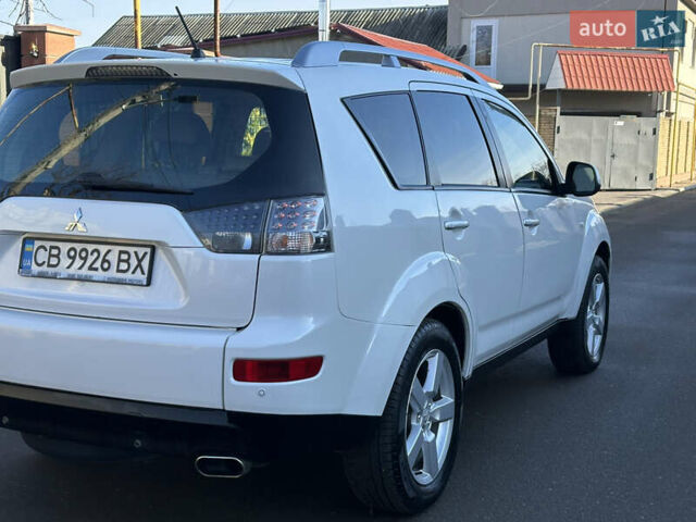 Білий Міцубісі Аутлендер, об'ємом двигуна 3 л та пробігом 187 тис. км за 7999 $, фото 10 на Automoto.ua