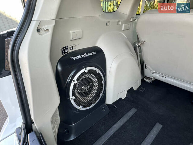 Білий Міцубісі Аутлендер, об'ємом двигуна 3 л та пробігом 187 тис. км за 7999 $, фото 40 на Automoto.ua