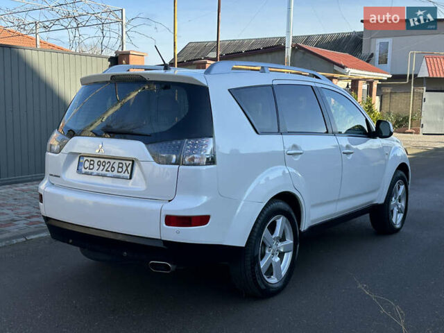 Білий Міцубісі Аутлендер, об'ємом двигуна 3 л та пробігом 187 тис. км за 7999 $, фото 9 на Automoto.ua