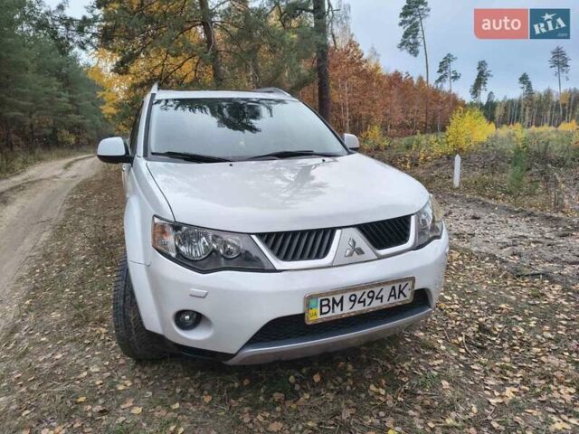 Мицубиси Аутлендер 2008 в Лебедине на Automoto.ua Белый Мицубиси Аутлендер, объемом двигателя 3 л и пробегом 150 тыс. км за 10000 $, фото 2 на Automoto.ua