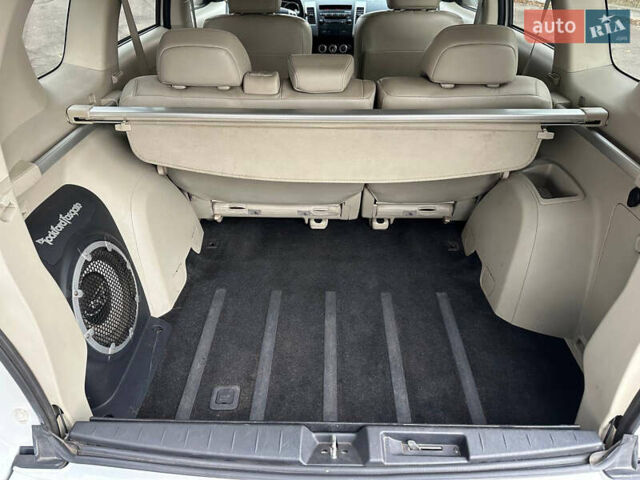 Белый Мицубиси Аутлендер, объемом двигателя 2.36 л и пробегом 160 тыс. км за 9299 $, фото 37 на Automoto.ua