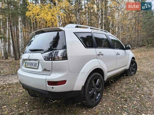 Мицубиси Аутлендер 2008 в Лебедине на Automoto.ua Белый Мицубиси Аутлендер, объемом двигателя 3 л и пробегом 150 тыс. км за 10000 $, фото 15 на Automoto.ua