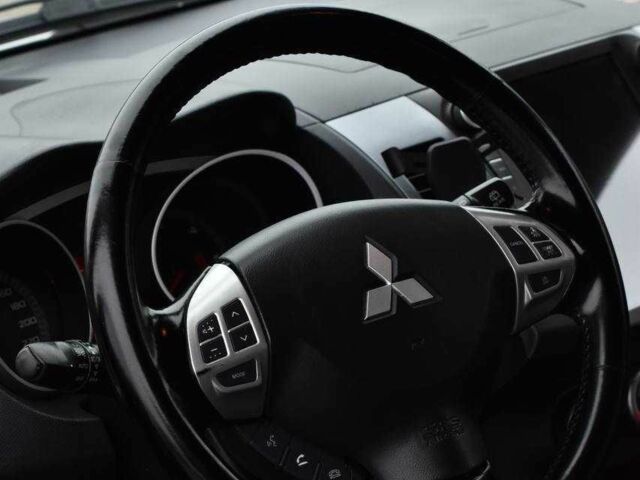 Білий Міцубісі Аутлендер, об'ємом двигуна 2.2 л та пробігом 275 тис. км за 9650 $, фото 11 на Automoto.ua