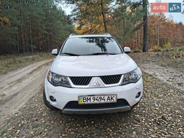 Мицубиси Аутлендер 2008 в Лебедине на Automoto.ua Белый Мицубиси Аутлендер, объемом двигателя 3 л и пробегом 150 тыс. км за 10000 $, фото 5 на Automoto.ua