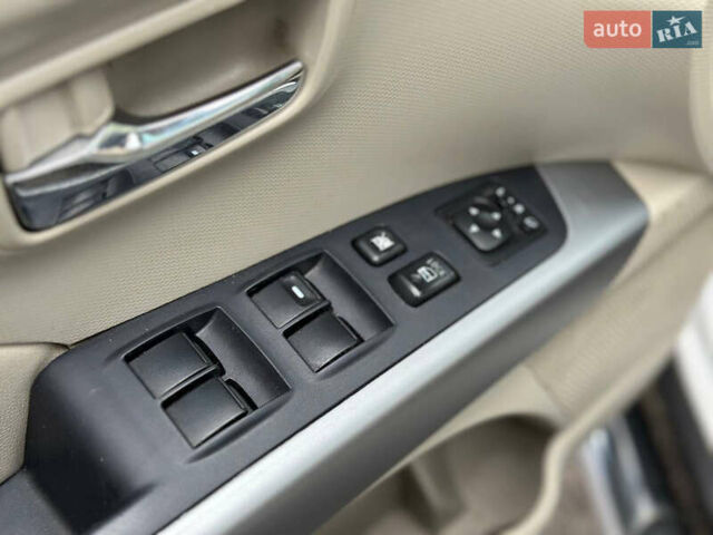 Белый Мицубиси Аутлендер, объемом двигателя 2.36 л и пробегом 160 тыс. км за 9299 $, фото 15 на Automoto.ua