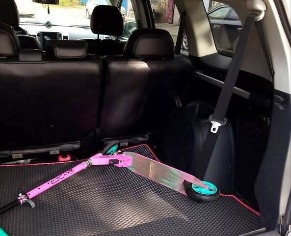 Білий Міцубісі Аутлендер, об'ємом двигуна 2.18 л та пробігом 275 тис. км за 9500 $, фото 8 на Automoto.ua