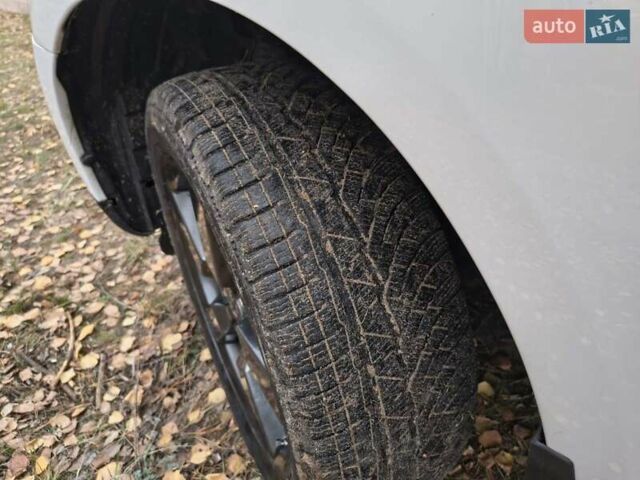 Мицубиси Аутлендер 2008 в Лебедине на Automoto.ua Белый Мицубиси Аутлендер, объемом двигателя 3 л и пробегом 150 тыс. км за 10000 $, фото 4 на Automoto.ua