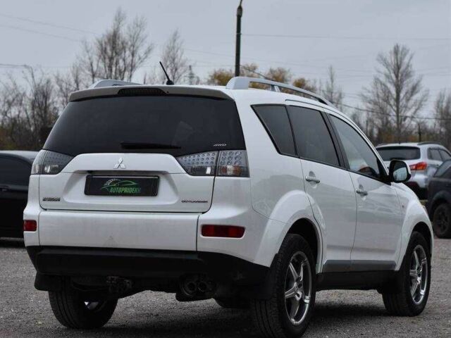 Білий Міцубісі Аутлендер, об'ємом двигуна 2.2 л та пробігом 275 тис. км за 9650 $, фото 1 на Automoto.ua