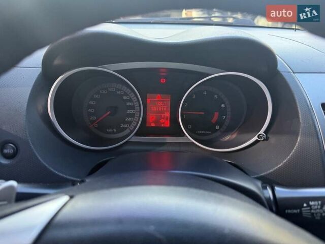 Білий Міцубісі Аутлендер, об'ємом двигуна 2.4 л та пробігом 230 тис. км за 9000 $, фото 8 на Automoto.ua