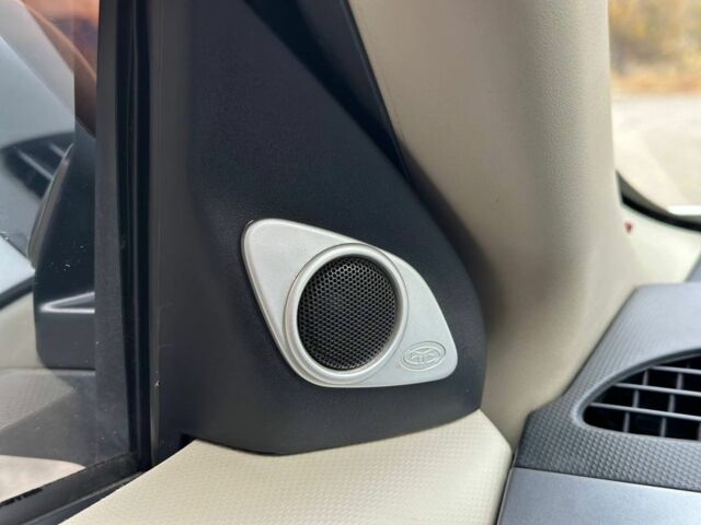 Білий Міцубісі Аутлендер, об'ємом двигуна 2.4 л та пробігом 160 тис. км за 9299 $, фото 18 на Automoto.ua