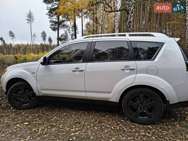 Мицубиси Аутлендер 2008 в Лебедине на Automoto.ua Белый Мицубиси Аутлендер, объемом двигателя 3 л и пробегом 150 тыс. км за 10000 $, фото 20 на Automoto.ua
