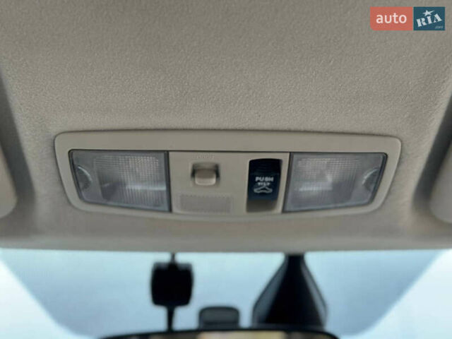 Белый Мицубиси Аутлендер, объемом двигателя 2.36 л и пробегом 160 тыс. км за 9299 $, фото 27 на Automoto.ua