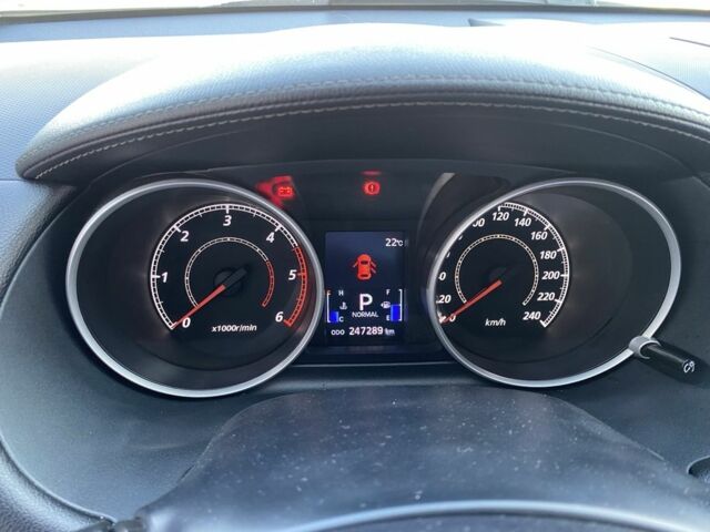 Білий Міцубісі Аутлендер, об'ємом двигуна 2.2 л та пробігом 260 тис. км за 11000 $, фото 21 на Automoto.ua