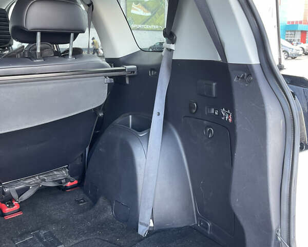 Білий Міцубісі Аутлендер, об'ємом двигуна 2.18 л та пробігом 198 тис. км за 11500 $, фото 43 на Automoto.ua