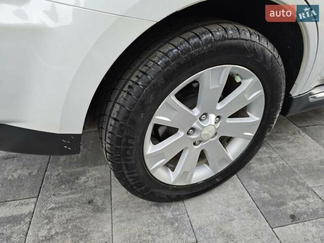 Білий Міцубісі Аутлендер, об'ємом двигуна 2.36 л та пробігом 178 тис. км за 10200 $, фото 56 на Automoto.ua
