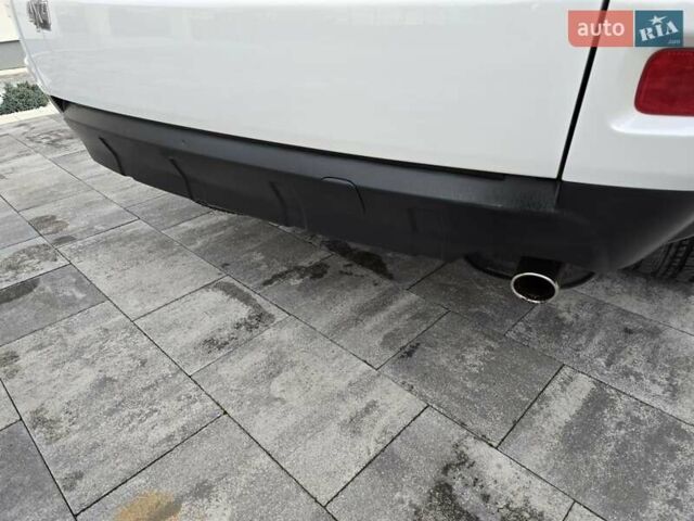 Білий Міцубісі Аутлендер, об'ємом двигуна 2.36 л та пробігом 178 тис. км за 10200 $, фото 59 на Automoto.ua