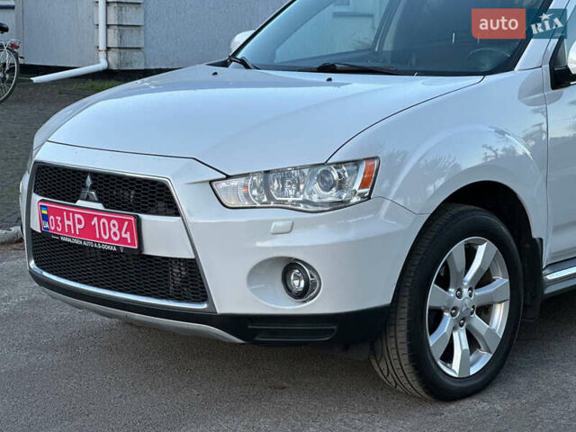 Білий Міцубісі Аутлендер, об'ємом двигуна 2.3 л та пробігом 160 тис. км за 10200 $, фото 11 на Automoto.ua