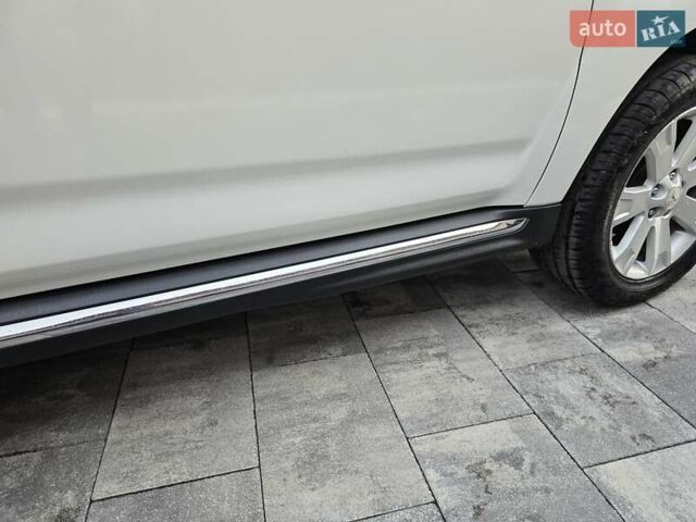 Білий Міцубісі Аутлендер, об'ємом двигуна 2.36 л та пробігом 178 тис. км за 10200 $, фото 53 на Automoto.ua
