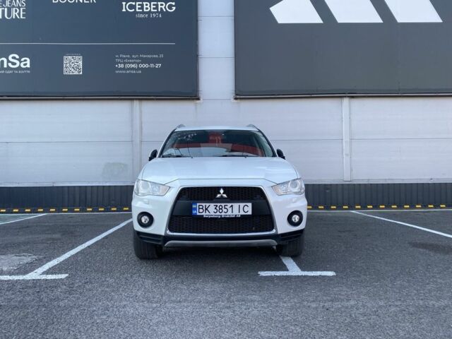 Білий Міцубісі Аутлендер, об'ємом двигуна 2.2 л та пробігом 260 тис. км за 11000 $, фото 17 на Automoto.ua