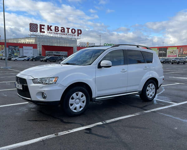 Білий Міцубісі Аутлендер, об'ємом двигуна 2.18 л та пробігом 198 тис. км за 11500 $, фото 9 на Automoto.ua
