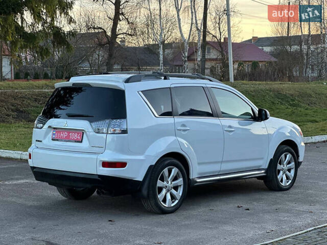 Білий Міцубісі Аутлендер, об'ємом двигуна 2.3 л та пробігом 160 тис. км за 10200 $, фото 5 на Automoto.ua