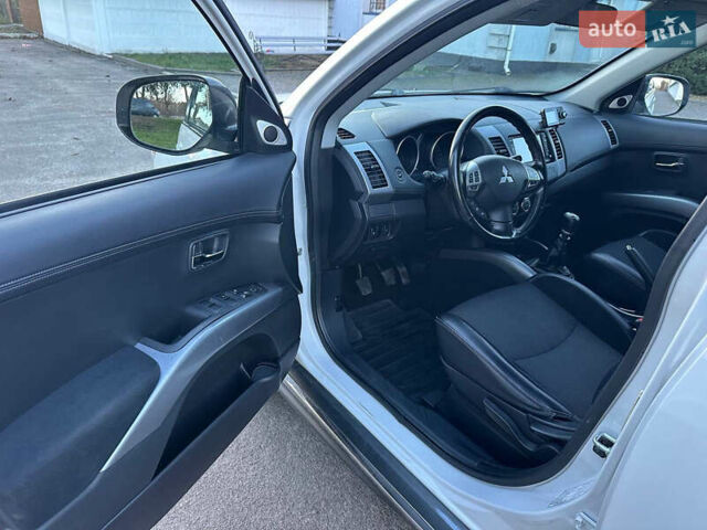 Білий Міцубісі Аутлендер, об'ємом двигуна 2.3 л та пробігом 160 тис. км за 10200 $, фото 18 на Automoto.ua