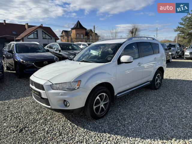 Белый Мицубиси Аутлендер, объемом двигателя 2.18 л и пробегом 271 тыс. км за 8700 $, фото 6 на Automoto.ua