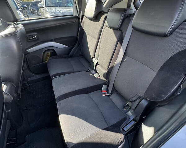 Белый Мицубиси Аутлендер, объемом двигателя 2.18 л и пробегом 271 тыс. км за 8700 $, фото 19 на Automoto.ua