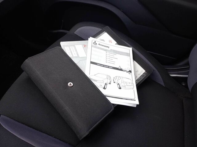 Білий Міцубісі Аутлендер, об'ємом двигуна 2 л та пробігом 240 тис. км за 5900 $, фото 6 на Automoto.ua