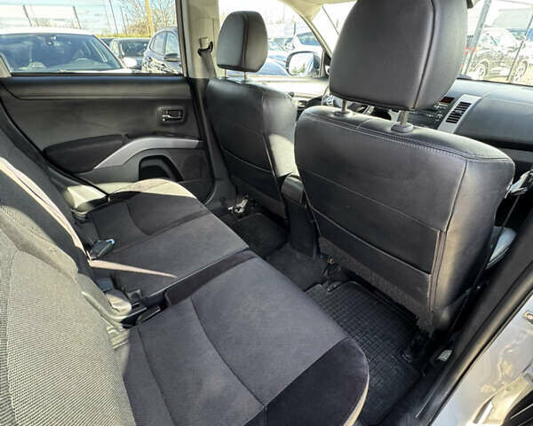 Белый Мицубиси Аутлендер, объемом двигателя 2.18 л и пробегом 271 тыс. км за 8700 $, фото 26 на Automoto.ua