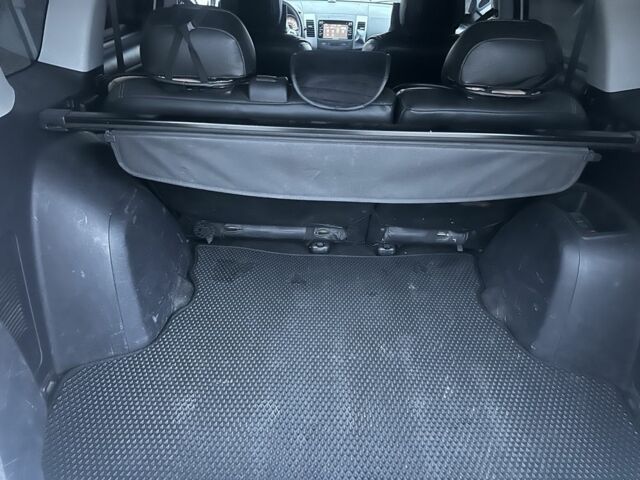 Білий Міцубісі Аутлендер, об'ємом двигуна 2.2 л та пробігом 234 тис. км за 10800 $, фото 3 на Automoto.ua