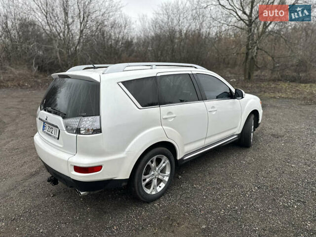Белый Мицубиси Аутлендер, объемом двигателя 2.2 л и пробегом 266 тыс. км за 9300 $, фото 10 на Automoto.ua