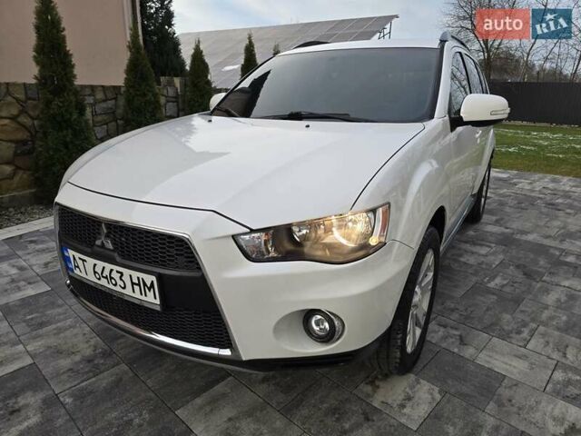 Білий Міцубісі Аутлендер, об'ємом двигуна 2.36 л та пробігом 178 тис. км за 10200 $, фото 2 на Automoto.ua