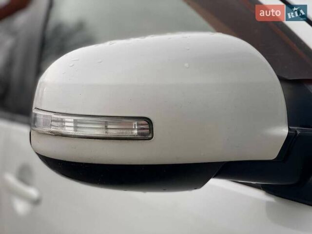 Білий Міцубісі Аутлендер, об'ємом двигуна 2 л та пробігом 248 тис. км за 10490 $, фото 17 на Automoto.ua