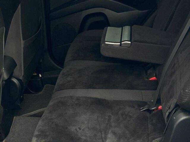 Белый Мицубиси Аутлендер, объемом двигателя 2 л и пробегом 248 тыс. км за 10490 $, фото 21 на Automoto.ua