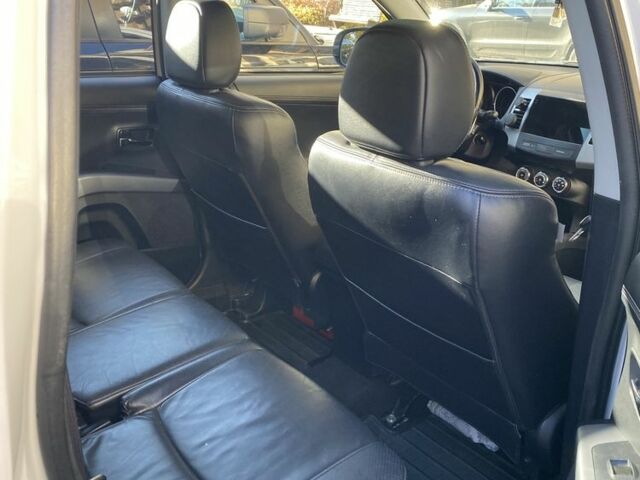 Белый Мицубиси Аутлендер, объемом двигателя 2.4 л и пробегом 154 тыс. км за 12500 $, фото 11 на Automoto.ua