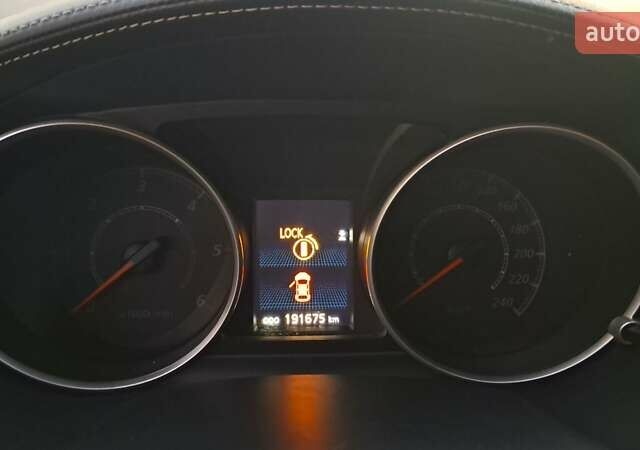 Белый Мицубиси Аутлендер, объемом двигателя 2.27 л и пробегом 191 тыс. км за 10999 $, фото 13 на Automoto.ua