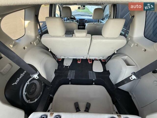 Белый Мицубиси Аутлендер, объемом двигателя 3 л и пробегом 269 тыс. км за 10500 $, фото 76 на Automoto.ua